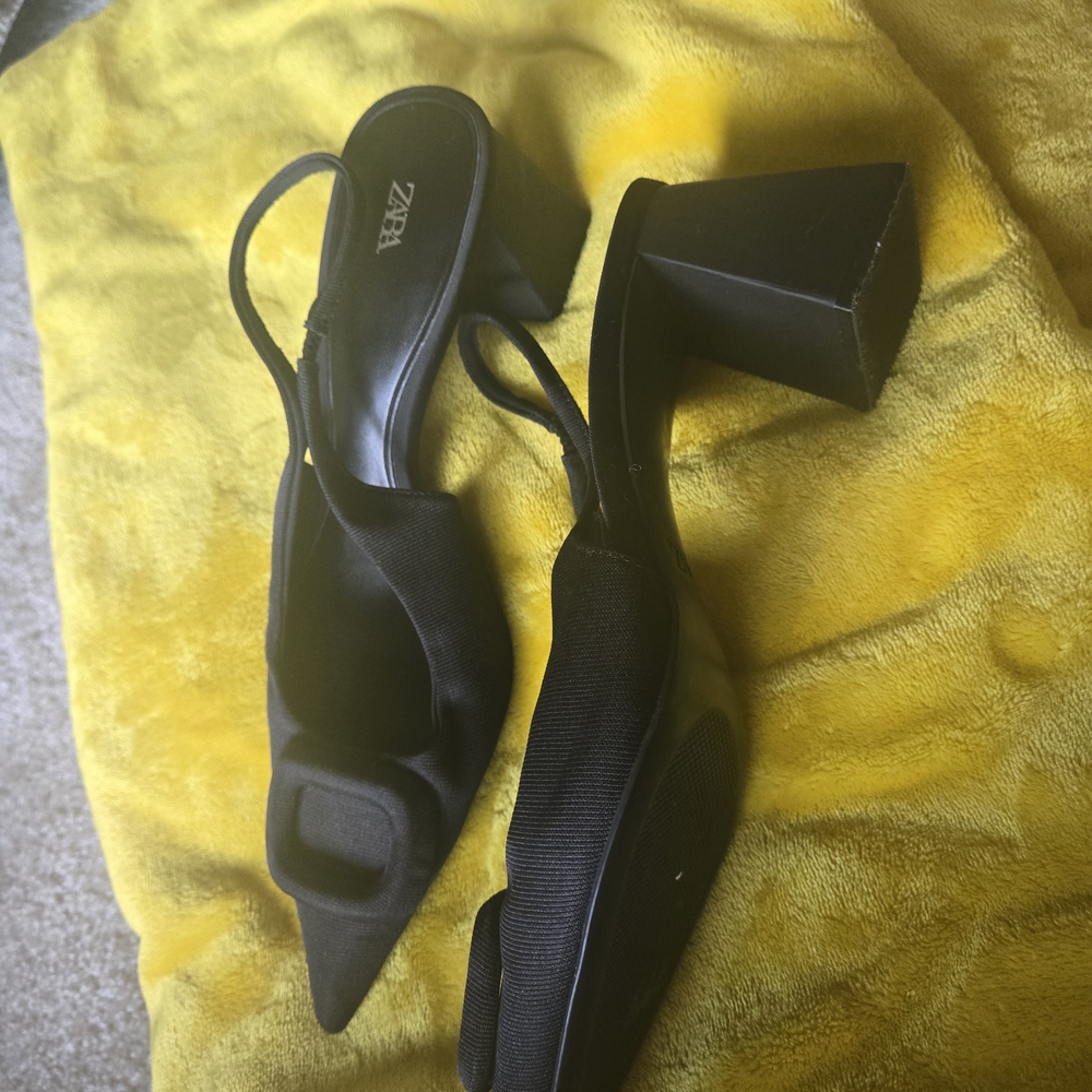 Zara Black Slingback Sandals